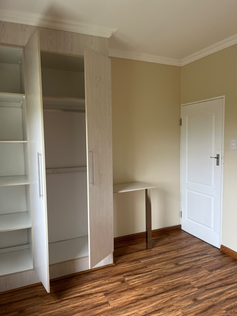 To Let 1 Bedroom Property for Rent in Beacon Bay Eastern Cape